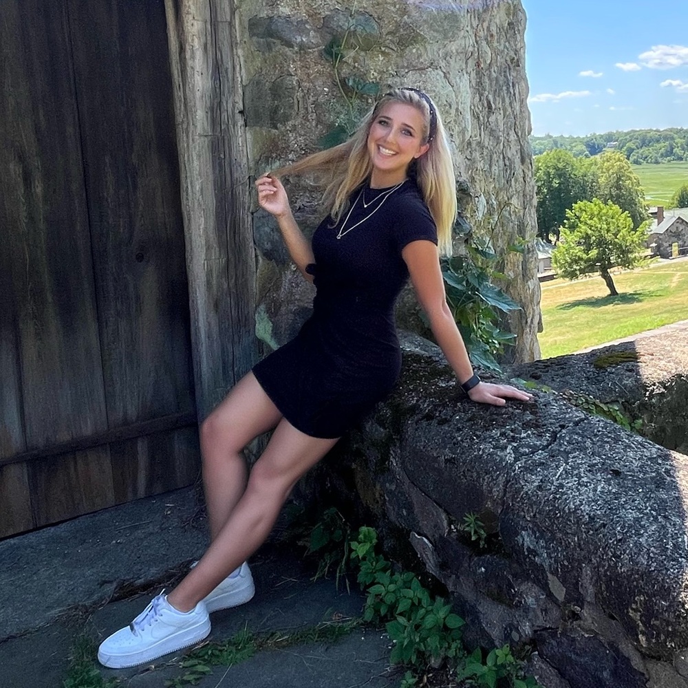 Meet your Posher, Liz